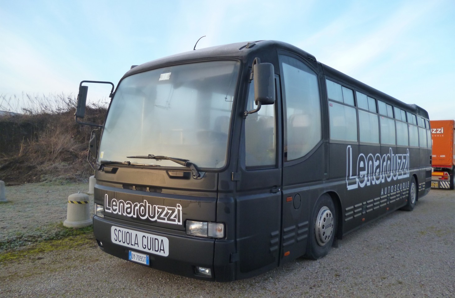 Autoscuola Lenarduzzi srl